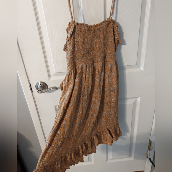 Smocked Top American Eagle Floral Faux Wrap Dress for Spring Size XL - Picture 4 of 6